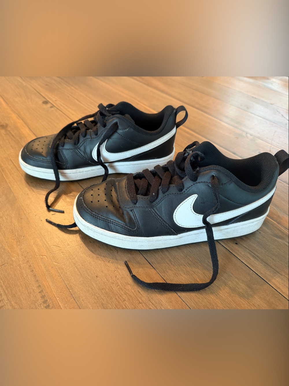 Nike Black and White Men's Low-Top Sneakers